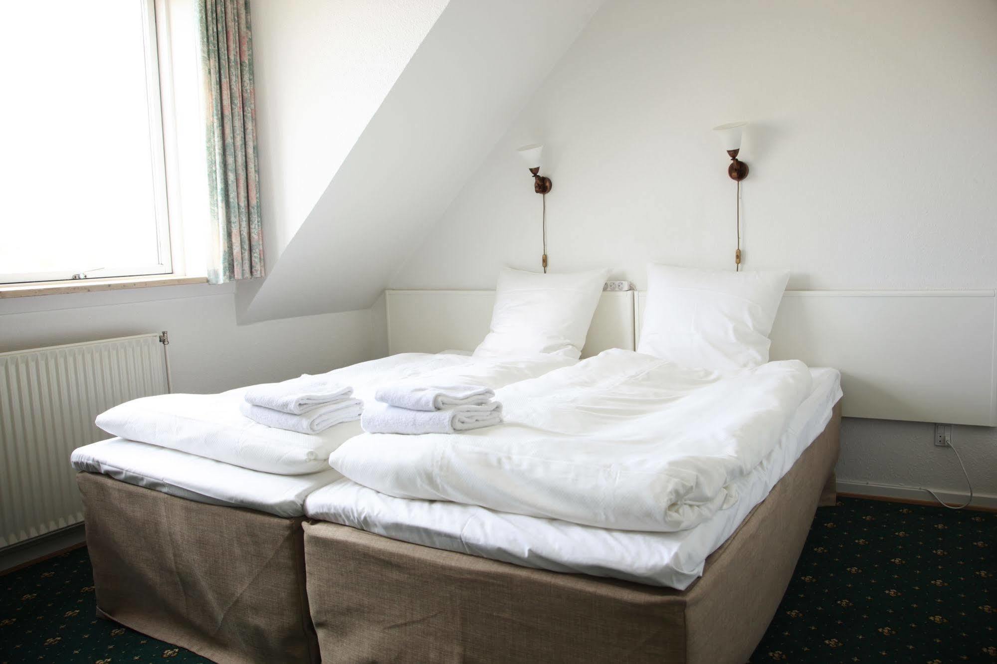 Fangel Kro & Hotel Bellinge Экстерьер фото